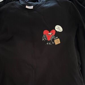 Bloomingdale's Black Crew Neck Sweater with Heart Graphic